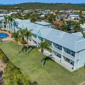 https://reef-adventureland-motor-inn.queenslandhotels.net